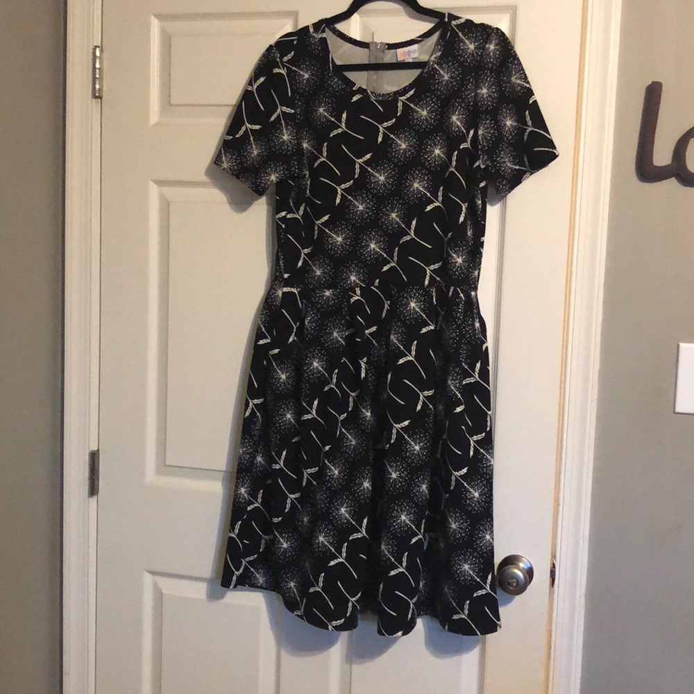 2XL Dandelion Amelia LuLaRoe